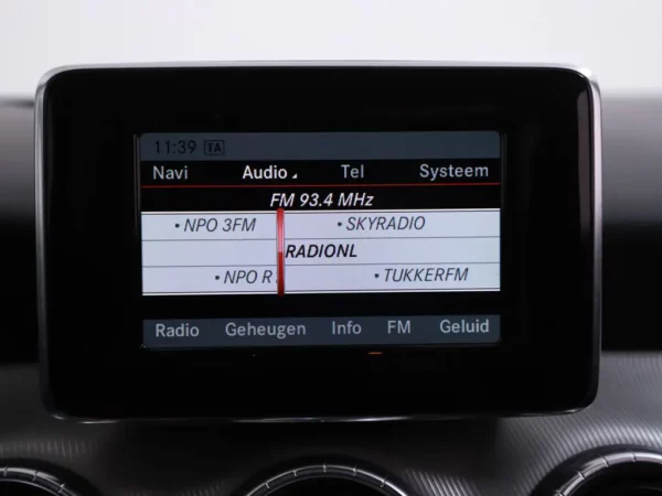 Photo 12 of 27 of WDD1173421N012561 Mercedes-Benz CLA-Klasse 180 Edition 1