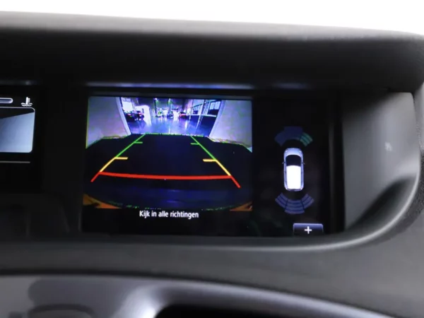 Photo 12 of 28 of VF1JZD6J651900354 Renault Scénic Xmod 1.2 TCe Bose Alcantare