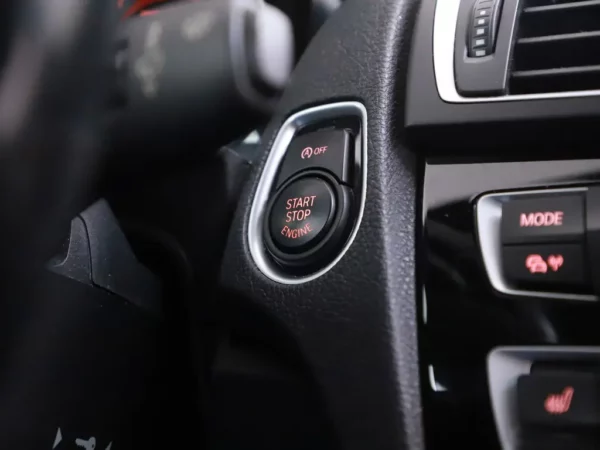 Photo 12 of 30 of WBA2F510X0V663191 BMW 2 Serie Coupé 230i Aut. Centennial High Executive Coupé M-Pack