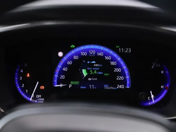 Photo 12 of 31 of SB1Z93BE40E063357 Toyota Corolla Touring Sports 1.8 Hybrid Executive