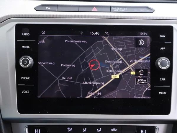 Photo 12 of 32 of WVWZZZ3CZJE179289 Volkswagen Passat 1.4 TSI ACT Comfortline 4-drs Sedan