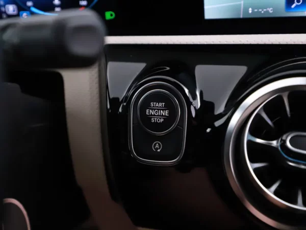 Photo 12 of 33 of W1K1186871N219379 Mercedes-Benz CLA-Klasse Shooting Brake 200 Business Solution