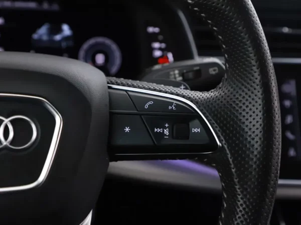 Photo 12 of 34 of WAUZZZ4M3LD007324 Audi Q7 55 TFSI quattro Pro Line S 7p