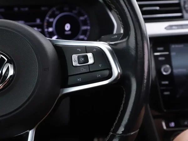 Photo 12 of 37 of WVWZZZ3HZJE515000 Volkswagen Arteon 1.5 TSI DSG R-Line