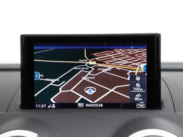 Photo 13 of 26 of WAUZZZ8V7J1006064 Audi A3 Cabriolet 1.5 Aut. TFSI CoD