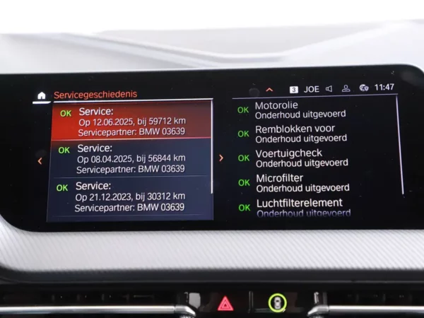 Photo 13 of 28 of WBA7K310207K99164 BMW 1-serie 118i Aut. Business Edition 5-drs Hatchb.