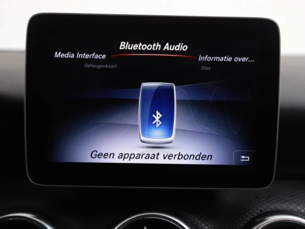 Photo 13 of 28 of WDD1760421J761277 Mercedes-Benz A-Klasse 180 Aut. AMG LED