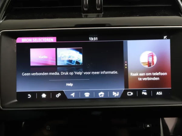 Photo 13 of 29 of SADCA2BN9HA071223 Jaguar F-Pace 2.0 Aut. Portfolio AWD 20d