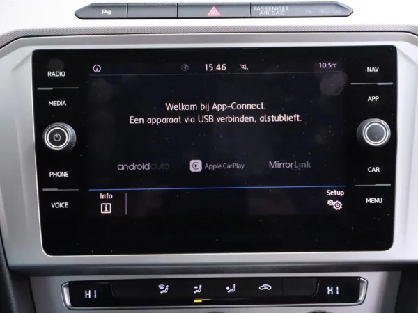 Photo 13 of 32 of WVWZZZ3CZJE179289 Volkswagen Passat 1.4 TSI ACT Comfortline 4-drs Sedan