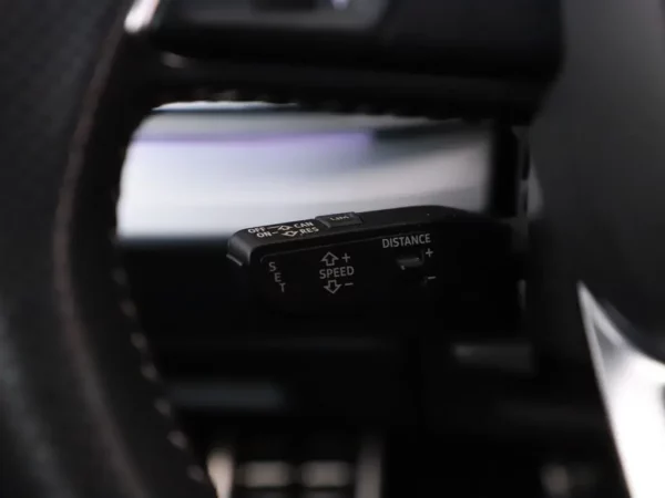 Photo 13 of 34 of WAUZZZ4M3LD007324 Audi Q7 55 TFSI quattro Pro Line S 7p