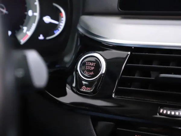 Photo 13 of 34 of WBAJL11080BC88242 BMW 5 Serie Touring 520i High Executive 5-drs Combi