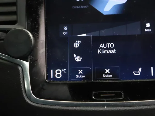 Photo 13 of 36 of YV1LFBABDH1149222 Volvo XC90 2.0 T8 Twin Engine AWD Inscription