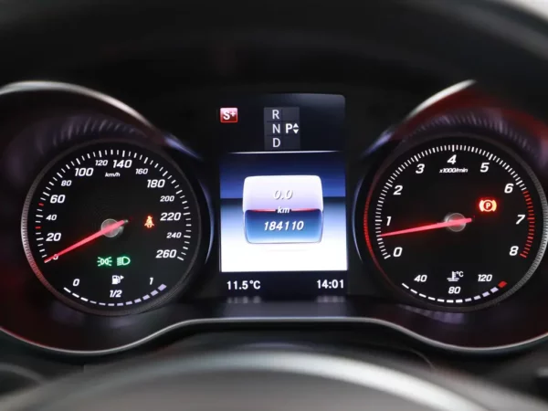 Photo 13 of 39 of WDD2052661F464977 Mercedes-Benz C-Klasse Estate 400 4MATIC Ambition