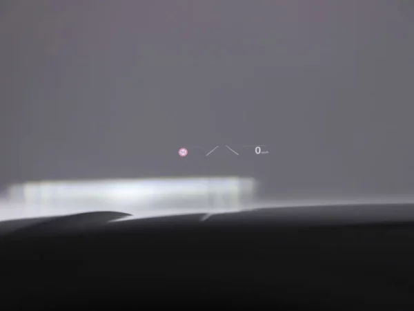 Photo 13 of 41 of WVGZZZCRZKD048400 Volkswagen Touareg 3.0 TSI R-Line Pano