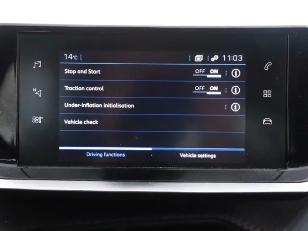 Photo 14 of 24 of VR3UPHMHDL5017051 Peugeot 208 1.2 PureTech Active Navi