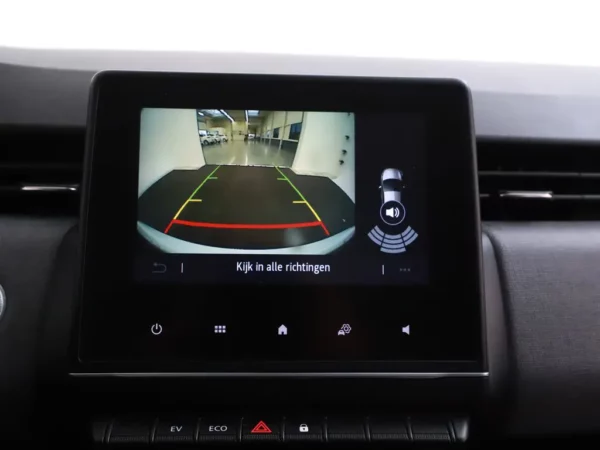 Photo 14 of 25 of VF1RJA00774065214 Renault Clio 1.6 E-Tech Full Hybrid 145