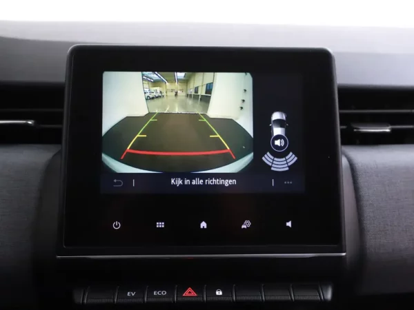 Photo 14 of 25 of VF1RJA00974068602 Renault Clio 1.6 E-Tech Full Hybrid 145