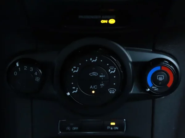 Photo 14 of 25 of WF0DXXGAKDGT64860 Ford Fiesta 1.0 Style Ultimate Cruise Alloy