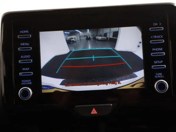 Photo 14 of 27 of YARKBAC3200180897 Toyota Yaris 1.5 Hybrid Dynamic 5-drs Hatchb