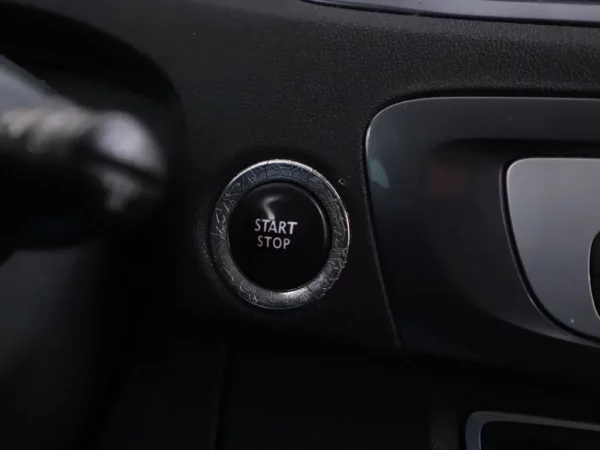 Photo 14 of 28 of VF1JZD6J651900354 Renault Scénic Xmod 1.2 TCe Bose Alcantare