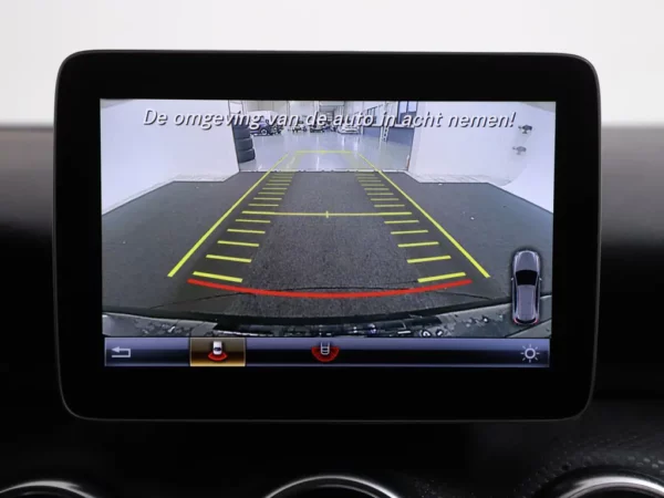 Photo 14 of 28 of WDD1760421J761277 Mercedes-Benz A-Klasse 180 Aut. AMG LED