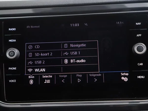 Photo 14 of 28 of WVGZZZA1ZJV009374 Volkswagen T-Roc 1.5 TSI Sport Cruise Led