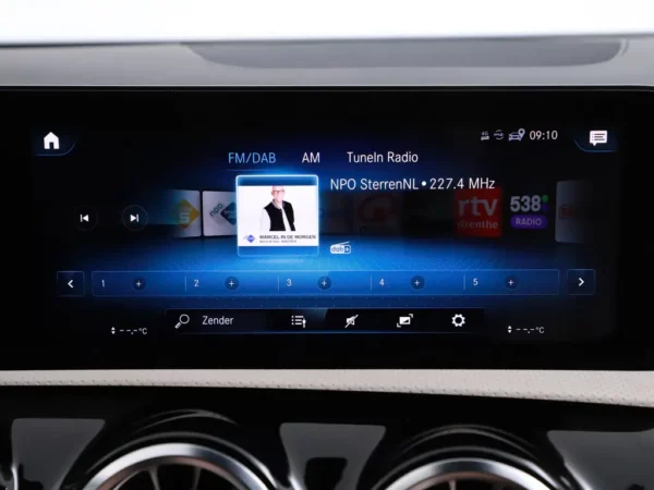 Photo 14 of 33 of W1K1186871N219379 Mercedes-Benz CLA-Klasse Shooting Brake 200 Business Solution