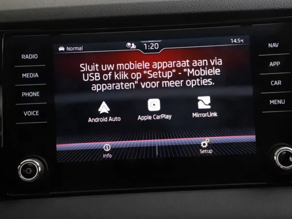 Photo 14 of 35 of TMBJR7NU3M2011227 Skoda Karoq 1.5 TSI ACT Sportline Business PANO