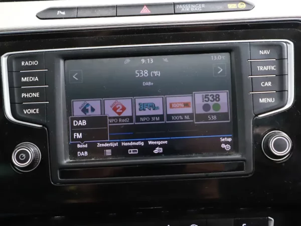 Photo 14 of 35 of WVWZZZ3CZHE054129 Volkswagen Passat Variant 1.4 TSI GTE Connected