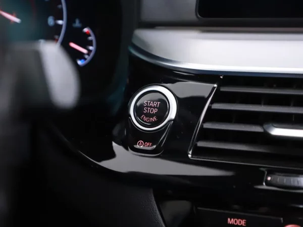 Photo 14 of 36 of WBAJK51080BX22697 BMW 5 Serie 520i Aut. High Executive M-Pack LED