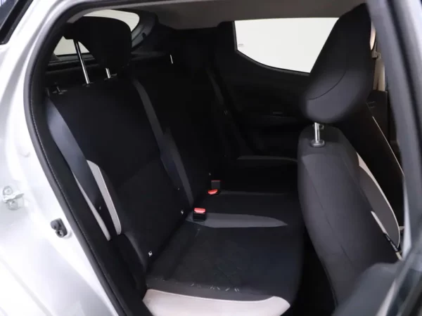 Photo 15 of 23 of VNVK1400469960207 Nissan Micra 1.0 IG-T N-Design (5-drs Hatchb.)