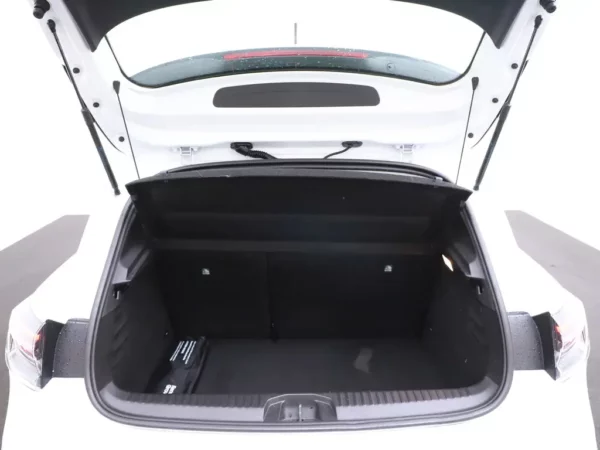 Photo 15 of 24 of VF1RJA00074068634 Renault Clio 1.6 E-Tech Full Hybrid 145