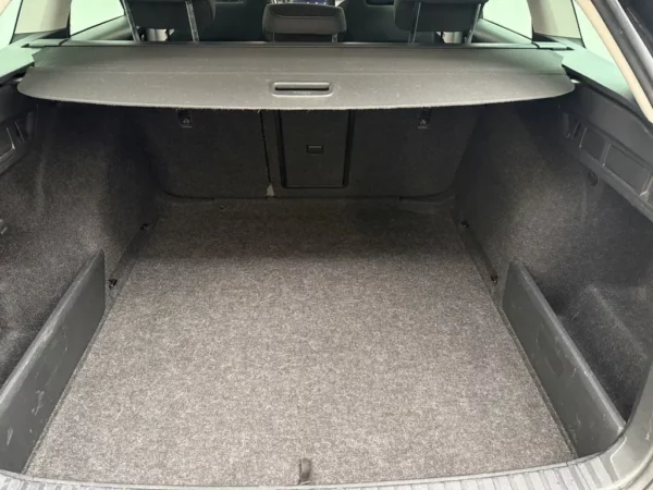 Photo 15 of 26 of TMBJP7NX2MY136328 Skoda Octavia Combi 1.0 TSI Business Edition