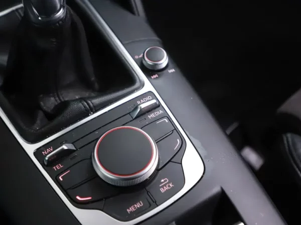 Photo 15 of 26 of WAUZZZ8V5F1133404 Audi A3 Cabriolet 1.4 TFSI CoD Ambition Pro Line Plus Softtop Stoelverw.