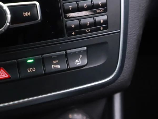 Photo 15 of 27 of WDD1173421N012561 Mercedes-Benz CLA-Klasse 180 Edition 1