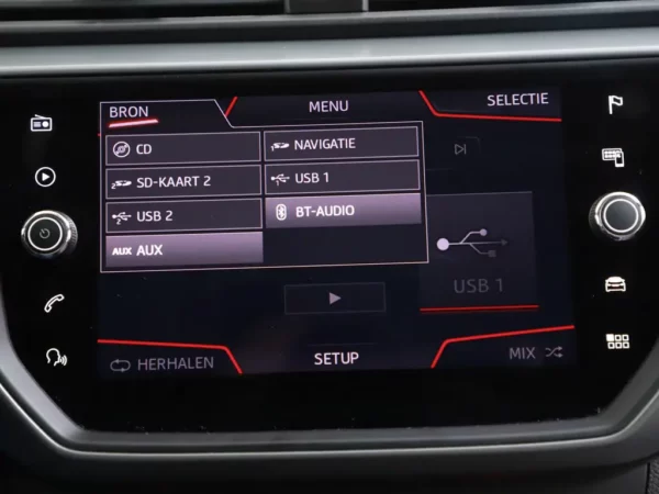 Photo 15 of 28 of VSSZZZKJZJR065267 SEAT Ibiza 1.0 TSI (5-drs Hatchb.)