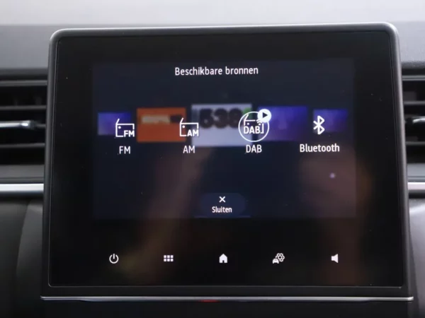 Photo 15 of 29 of VF1RJB00068086046 Renault Captur 1.0 TCe 100 Bi-Fuel Business Zen LED