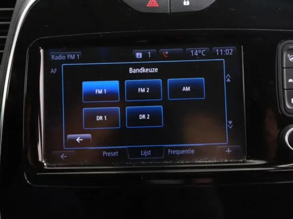 Photo 15 of 31 of VF1R8700763606314 Renault Captur 0.9 TCe Intens Navi