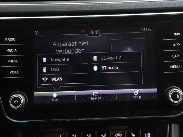 Photo 15 of 32 of TMBJB9NP1J7551832 Skoda Superb Combi 1.4 DSG TSI ACT Ambition Business 5-drs Combi