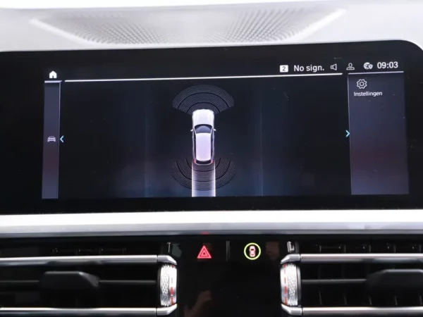 Photo 15 of 34 of WBA6N31060FL56510 BMW 3 Serie Touring 330e Business Edition Plus LED