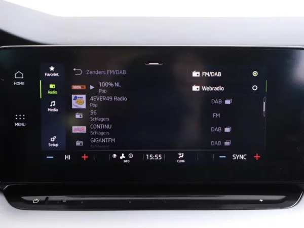 Photo 15 of 35 of TMBJP7NX8MY130954 Skoda Octavia Combi 1.0 TSI Business Edition Led