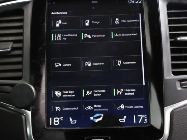 Photo 15 of 36 of YV1LFBABDH1149222 Volvo XC90 2.0 T8 Twin Engine AWD Inscription