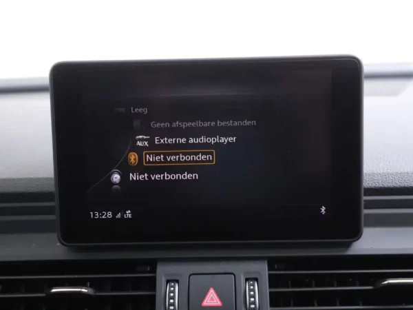 Photo 15 of 39 of WAUZZZFY7H2018880 Audi Q5 2.0 TFSI quattro Design Pro Line Plus LED