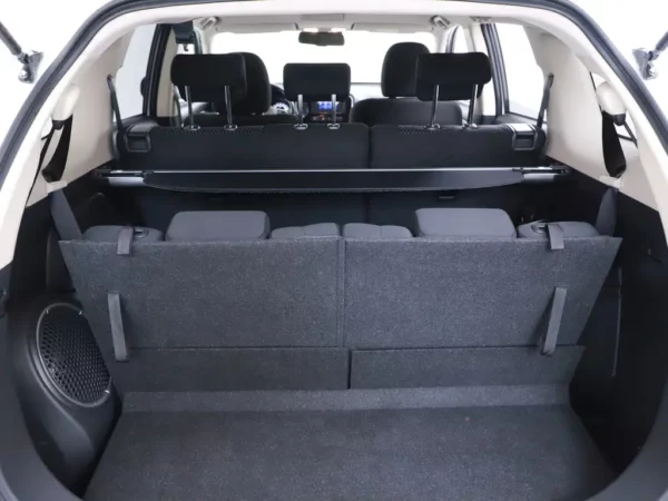 Photo 16 of 26 of JMBXTGF7WGZ002412 Mitsubishi Outlander 2.0 Aut. Executive Ed 7 Persoons Nav