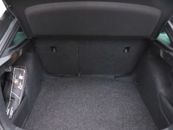 Photo 16 of 26 of TMBER7NW9P3231540 Skoda Scala 1.0 TSI Sport Business (5-drs