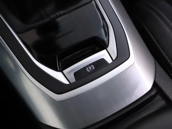 Photo 16 of 28 of VF3LRHNYHFS262025 Peugeot 308 SW 1.2 PureTech GT Line