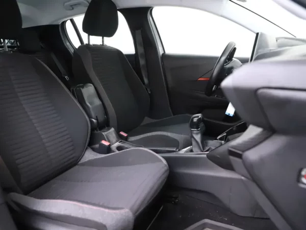 Photo 17 of 24 of VR3UPHMHDL5017051 Peugeot 208 1.2 PureTech Active Navi