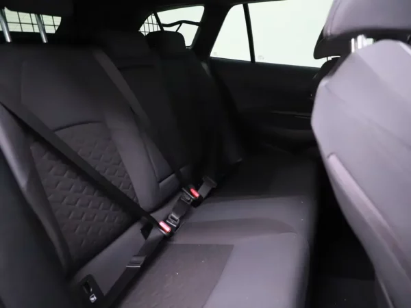 Photo 17 of 26 of SB1Z93BE90E127408 Toyota Corolla Touring Sports 1.8 Hybrid Active