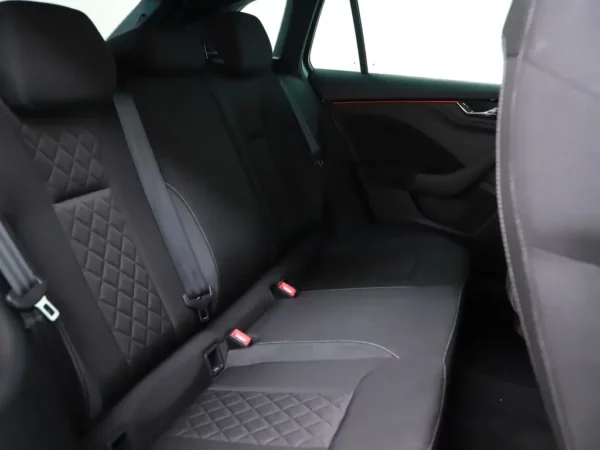 Photo 17 of 26 of TMBER7NW9P3231540 Skoda Scala 1.0 TSI Sport Business (5-drs