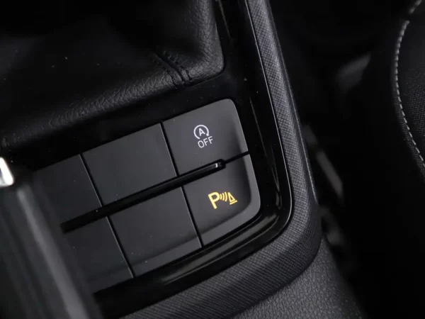 Photo 17 of 27 of TMBGR6NW3N3076807 Skoda Kamiq 1.0 TSI Business Edition (5-drs